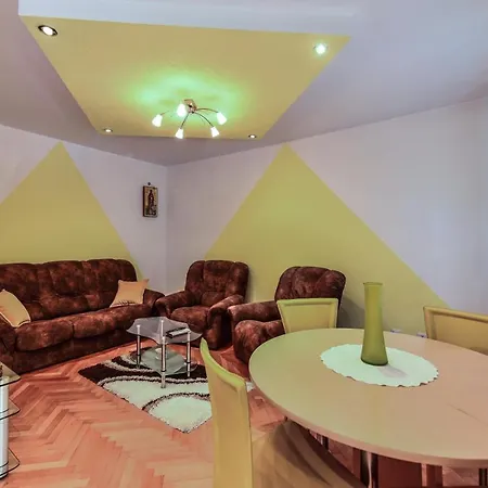 Lux Apartman Cvetkovic Kraljevo Exterior photo