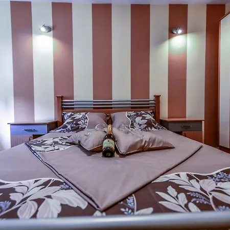 Lux Apartman Cvetkovic Kraljevo Exterior photo